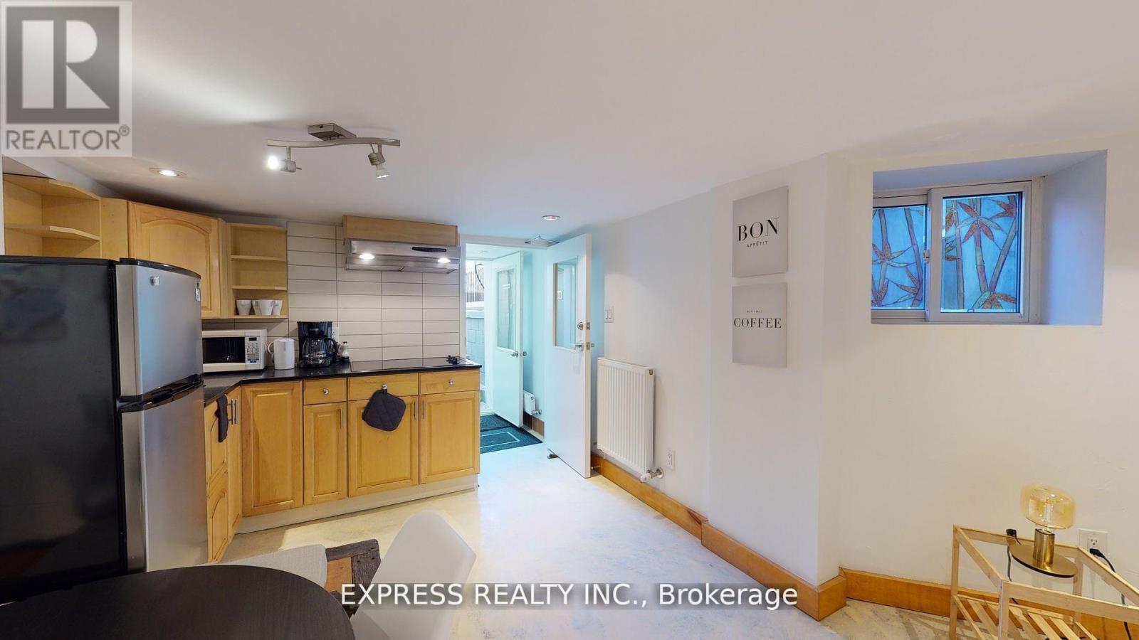 Lower - 146 Blackthorn Avenue, Toronto, Ontario  M6N 3H8 - Photo 2 - W13558002