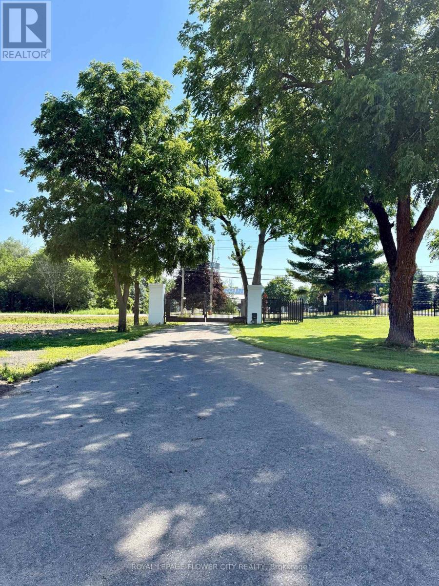 957 BROCK ROAD, Hamilton, Ontario