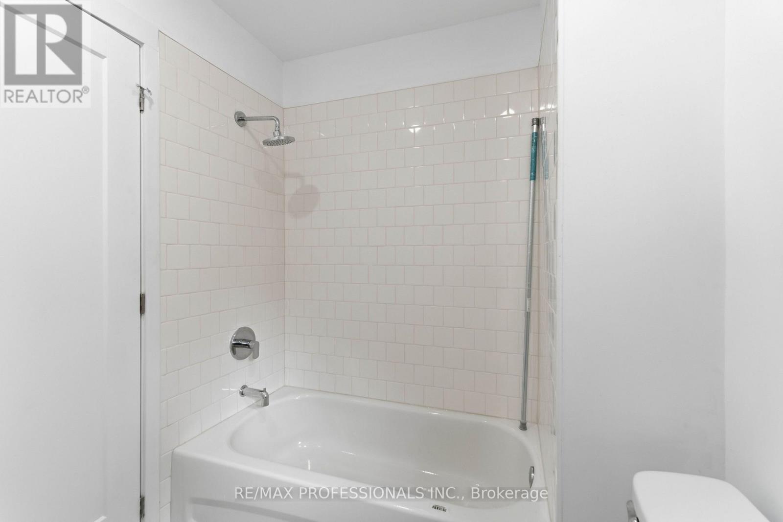 # Upper - 759 Barton Street E, Hamilton, Ontario  L8L 3A9 - Photo 15 - X13558004