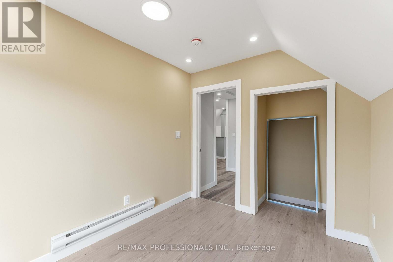 # Upper - 759 Barton Street E, Hamilton, Ontario  L8L 3A9 - Photo 17 - X13558004