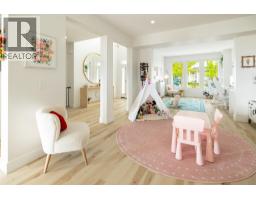 5326 Ptarmigan Street, Kelowna, British Columbia  V1W 5A4 - Photo 6 - 10391015