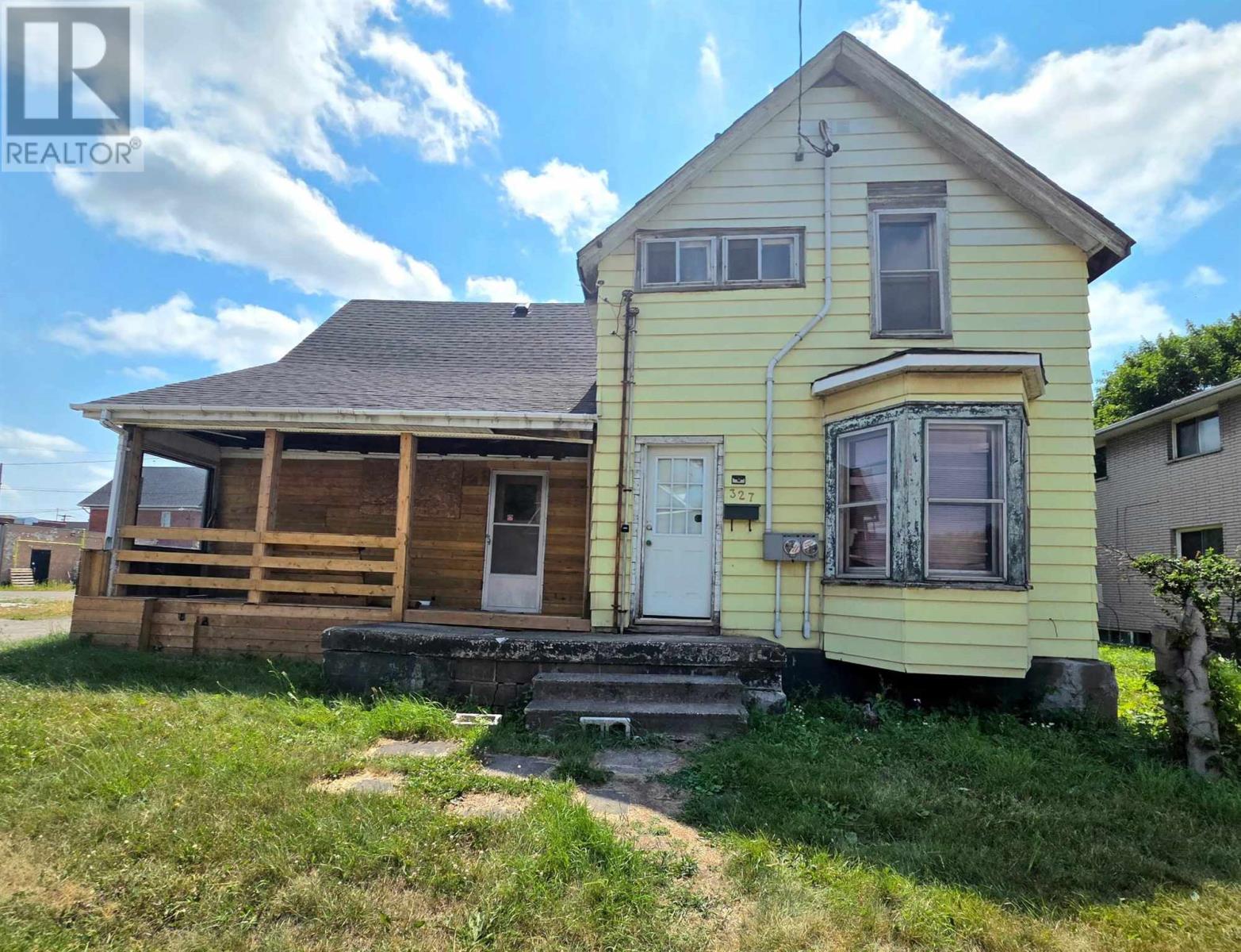 327 Douglas ST, Sault Ste. Marie