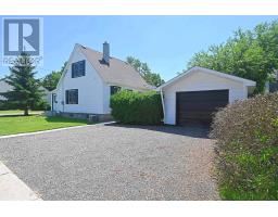 52 WOODWORTH AVENUE, St. Thomas, Ontario