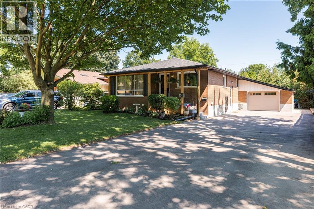1315 ROSEMARY Crescent, Burlington, Ontario