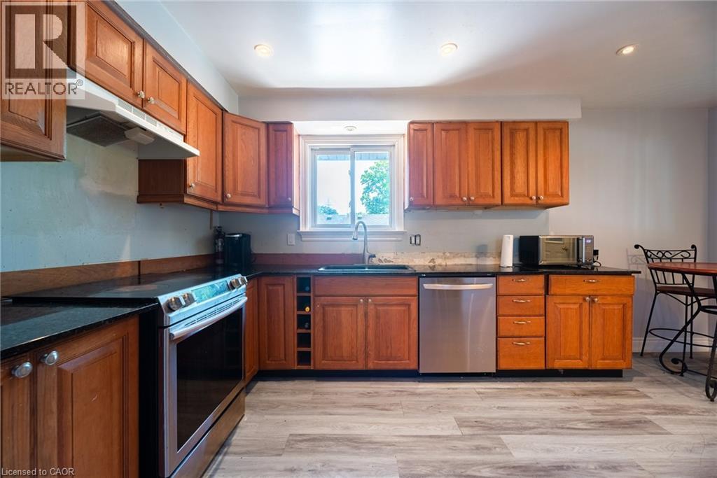 1315 Rosemary Crescent, Burlington, Ontario  L7P 2P3 - Photo 9 - 40847296