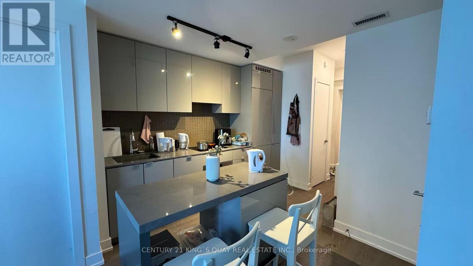 1801 - 7 Grenville Street, Toronto, Ontario  M4Y 0E9 - Photo 10 - C13558154