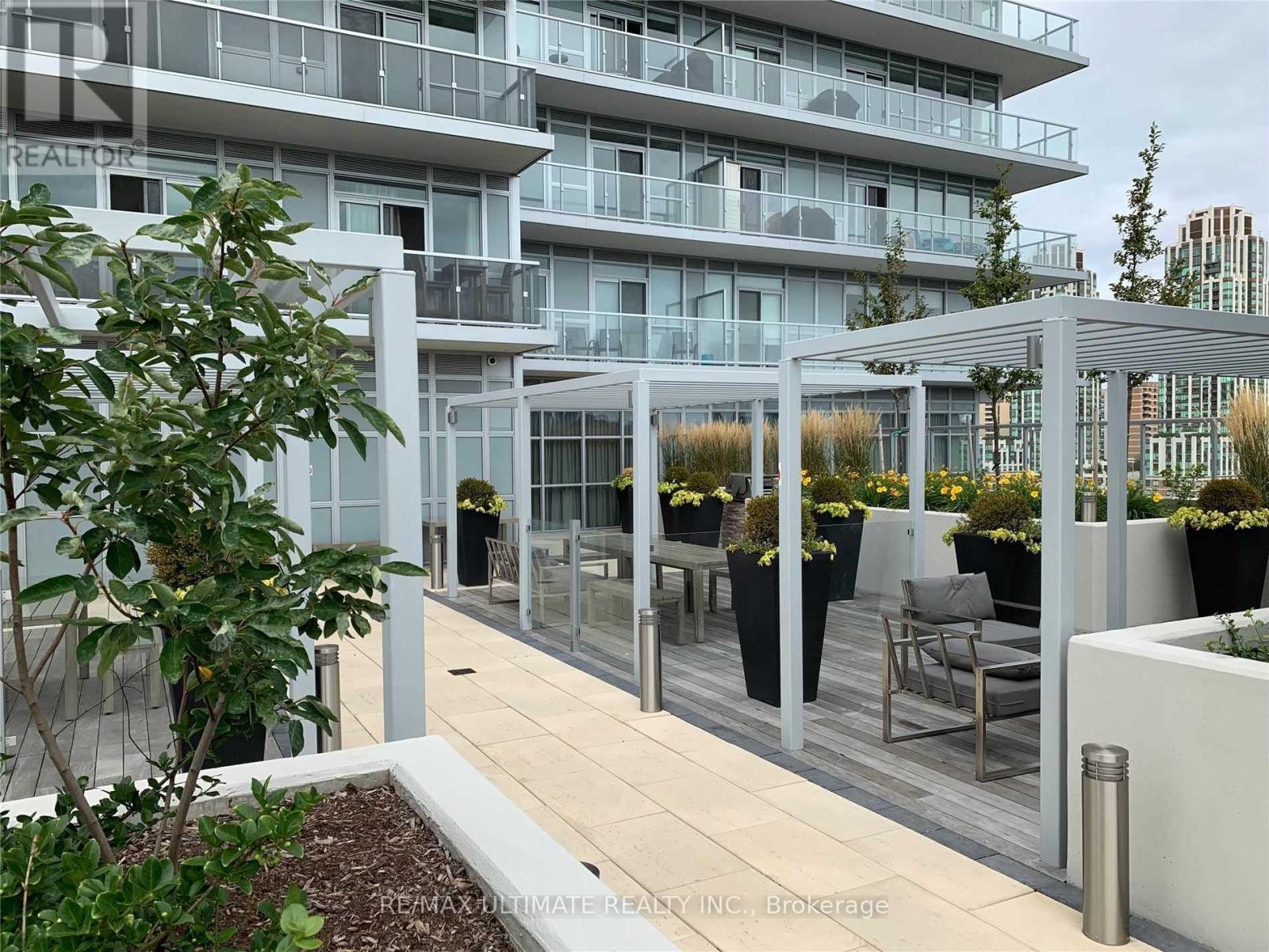 1803 - 501 St Clair Avenue W, Toronto, Ontario  M5P 0A2 - Photo 12 - C13558158