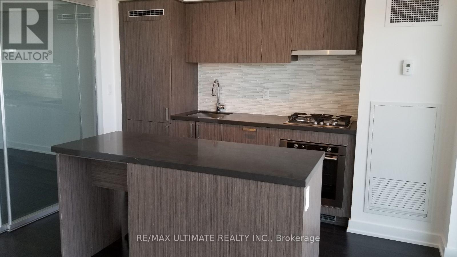 1803 - 501 St Clair Avenue W, Toronto, Ontario  M5P 0A2 - Photo 3 - C13558158