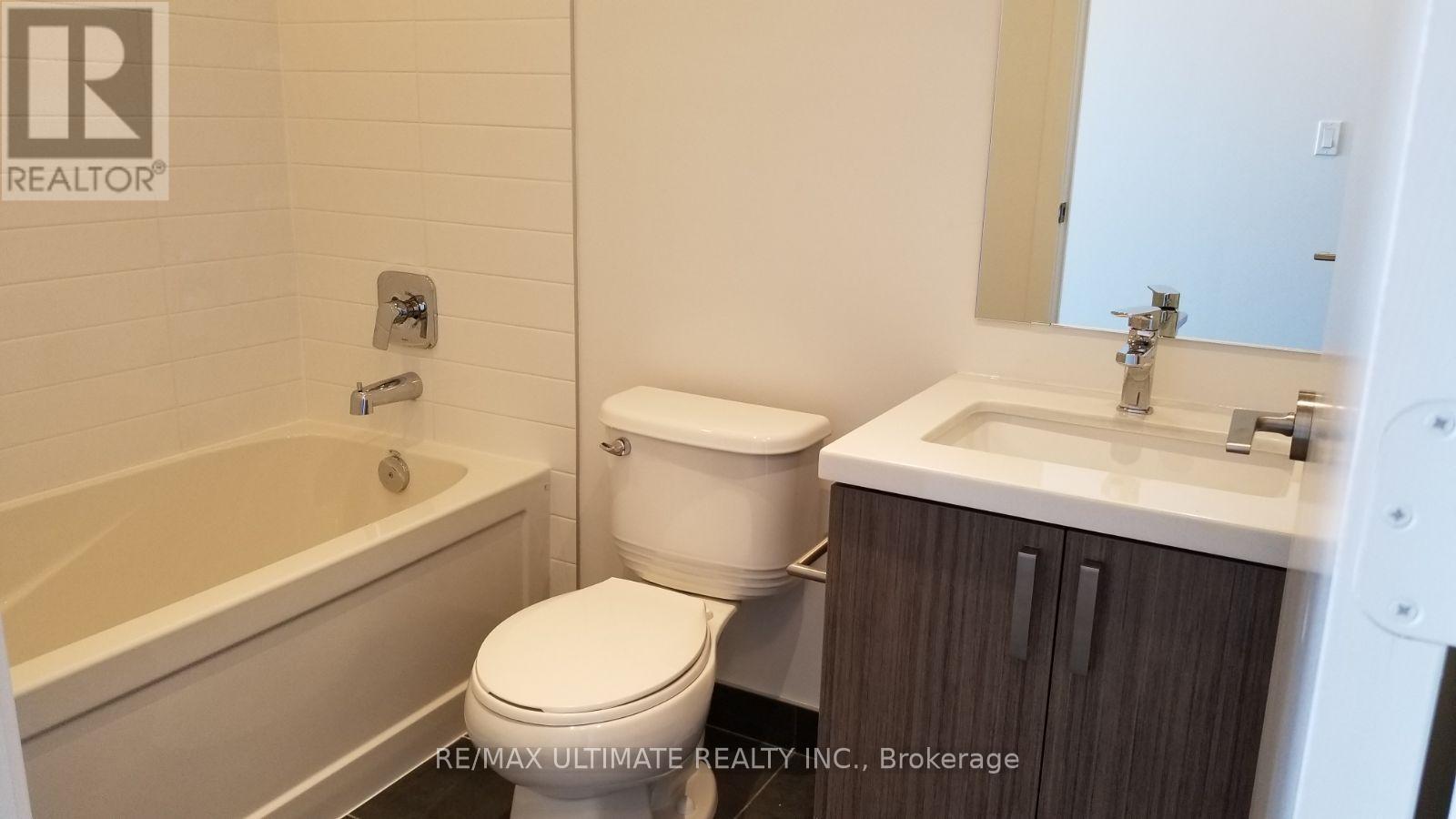 1803 - 501 St Clair Avenue W, Toronto, Ontario  M5P 0A2 - Photo 5 - C13558158