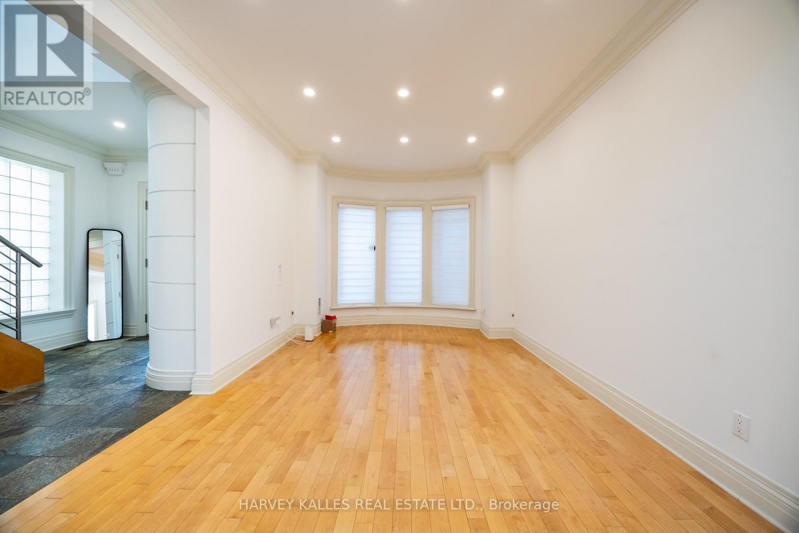 495 Deloraine Avenue, Toronto (Bedford Park-Nortown), Ontario  M5M 2C1 - Photo 5 - C13558170
