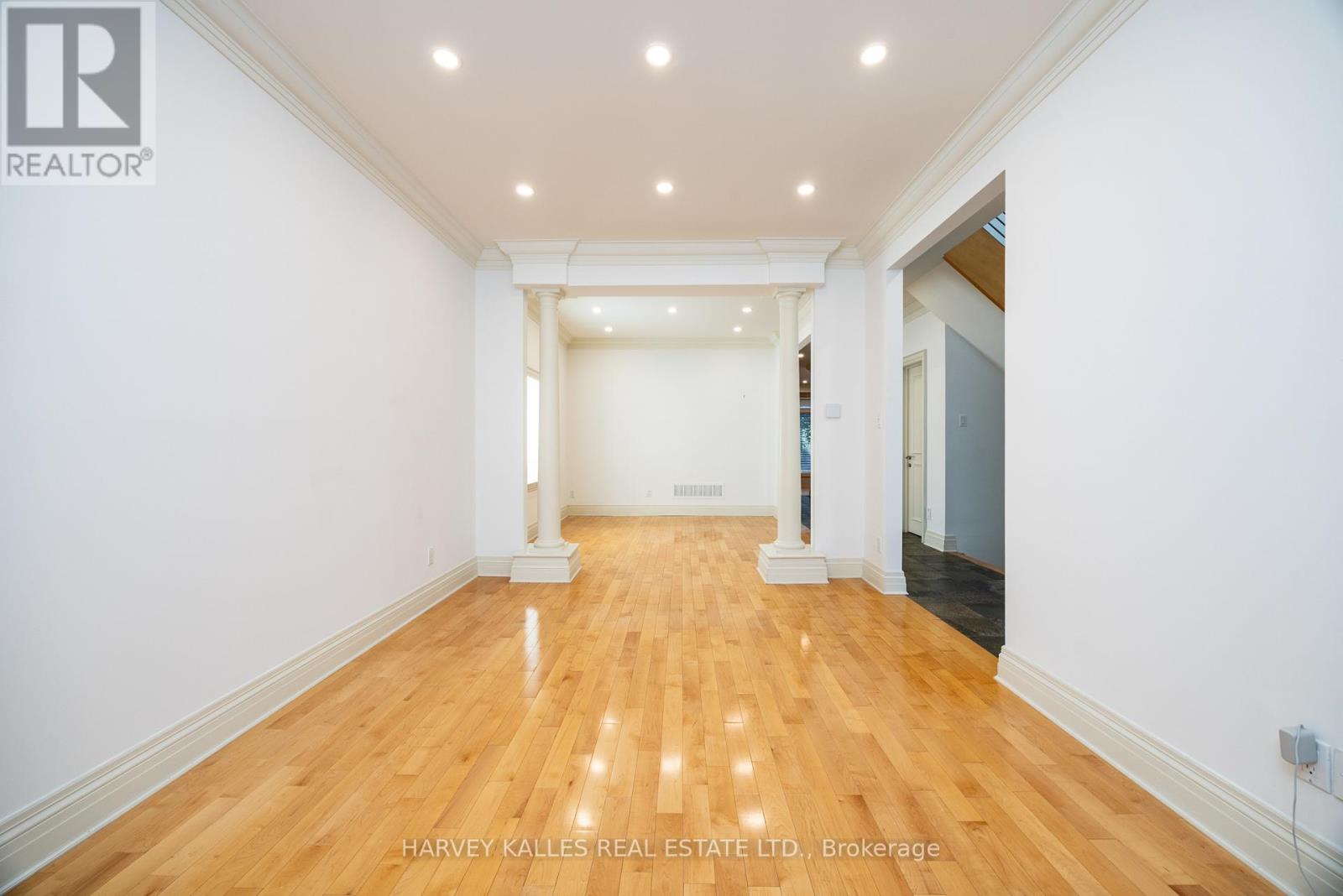 495 Deloraine Avenue, Toronto (Bedford Park-Nortown), Ontario  M5M 2C1 - Photo 6 - C13558170