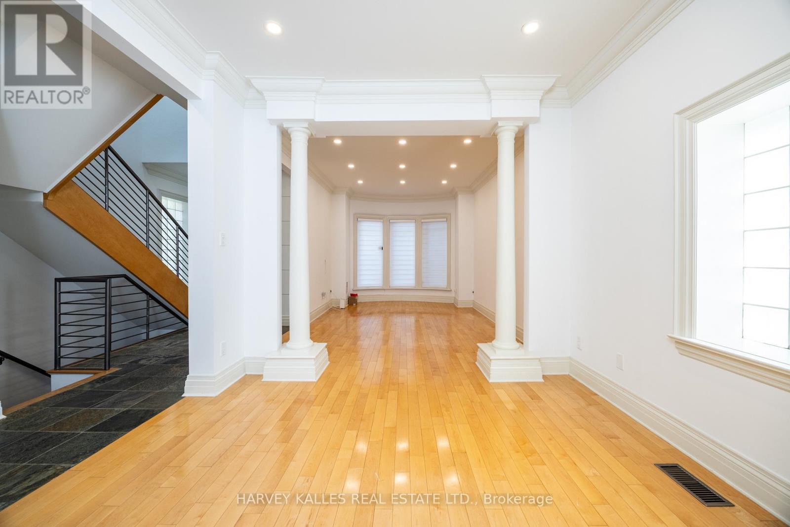 495 Deloraine Avenue, Toronto (Bedford Park-Nortown), Ontario  M5M 2C1 - Photo 9 - C13558170