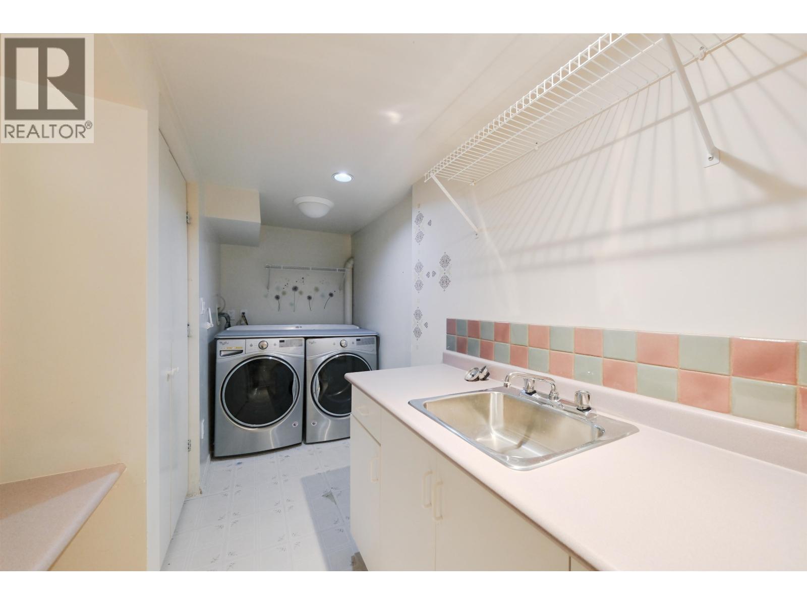 3775 Emerald Drive, North Vancouver, British Columbia  V7R 3B6 - Photo 23 - R3145523