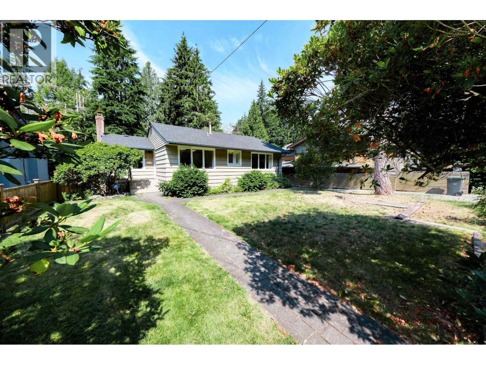 3775 EMERALD DRIVE, north vancouver, British Columbia