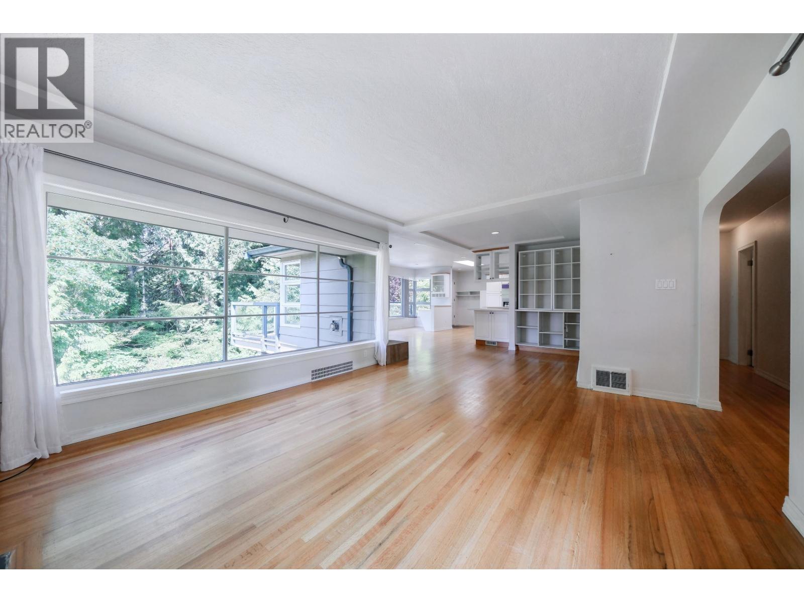 3775 Emerald Drive, North Vancouver, British Columbia  V7R 3B6 - Photo 9 - R3145523