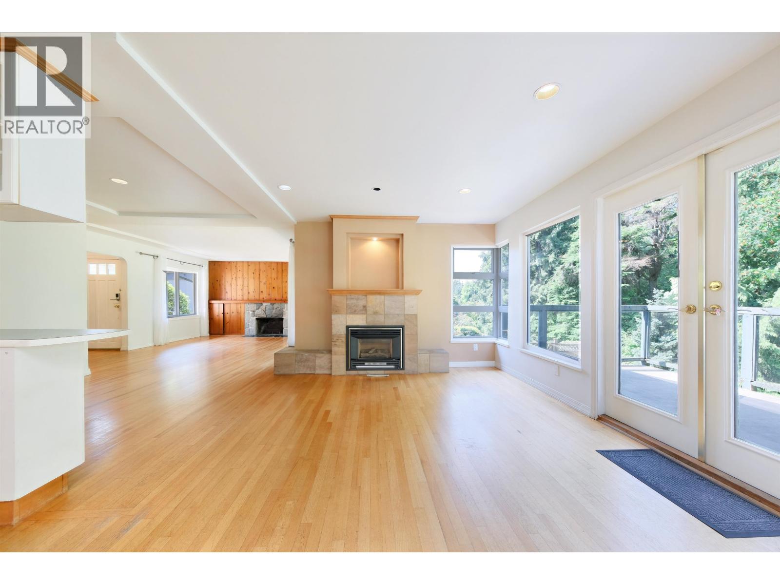 3775 Emerald Drive, North Vancouver, British Columbia  V7R 3B6 - Photo 21 - R3145523
