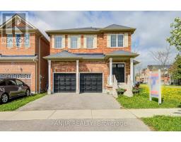 2 HORN STREET, Whitchurch-Stouffville, Ontario