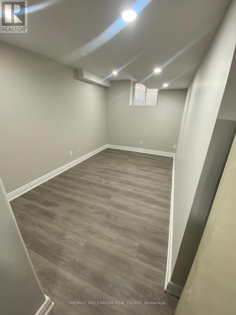 Basement - 33 Nomad Crescent, Brampton, Ontario L6Y 5N5 - Photo 4 - W13558108