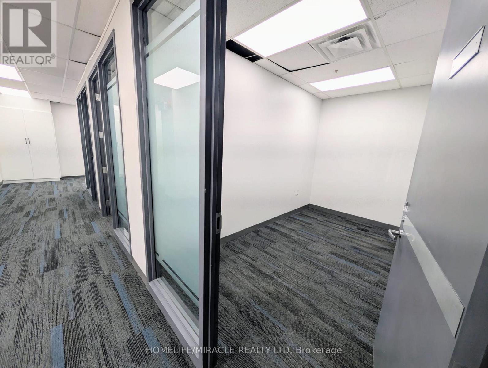 207 - 6660 Kennedy Road, Mississauga, Ontario  L5T 2M9 - Photo 5 - W13558132