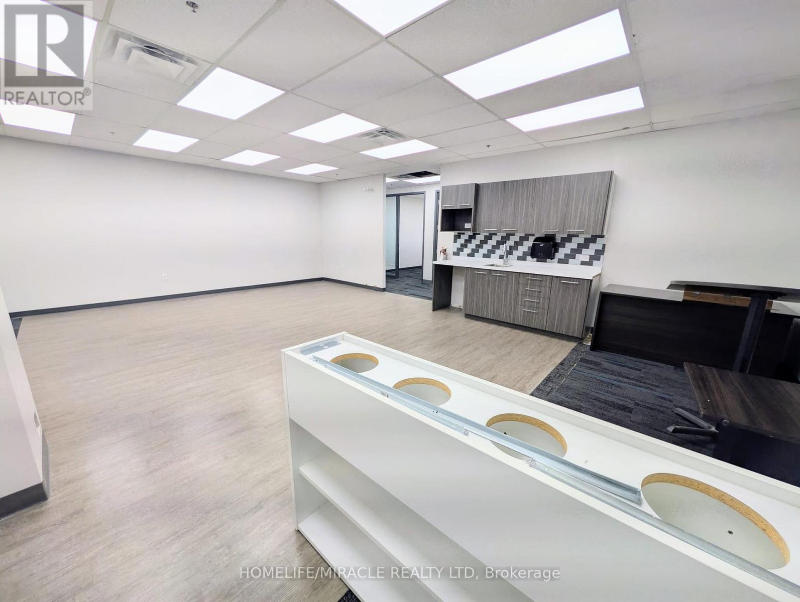 207 - 6660 Kennedy Road, Mississauga, Ontario  L5T 2M9 - Photo 8 - W13558132