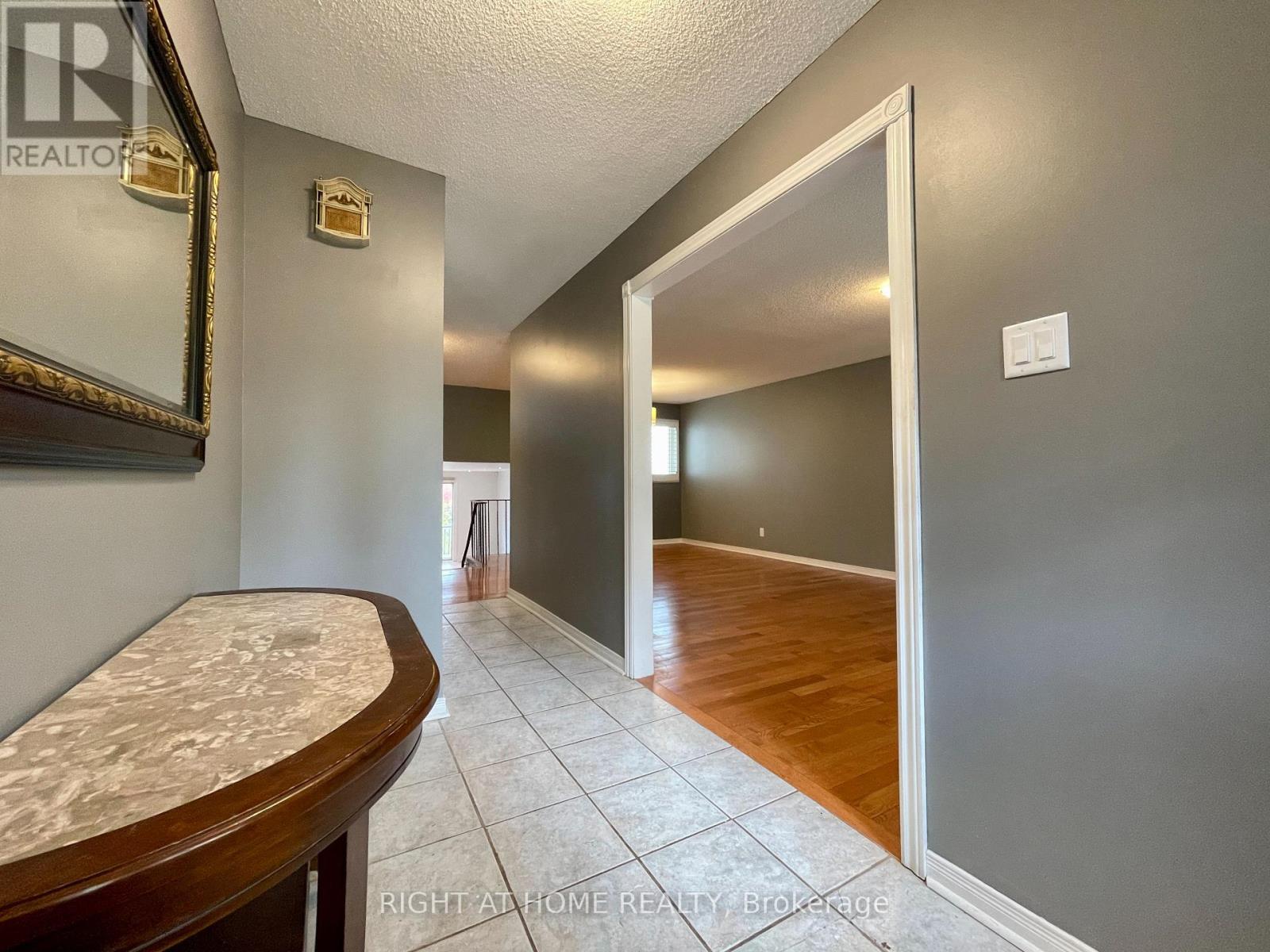 Upper - 183 Autumn Hill Crescent, Kitchener, Ontario  N2N 1K9 - Photo 3 - X13558168