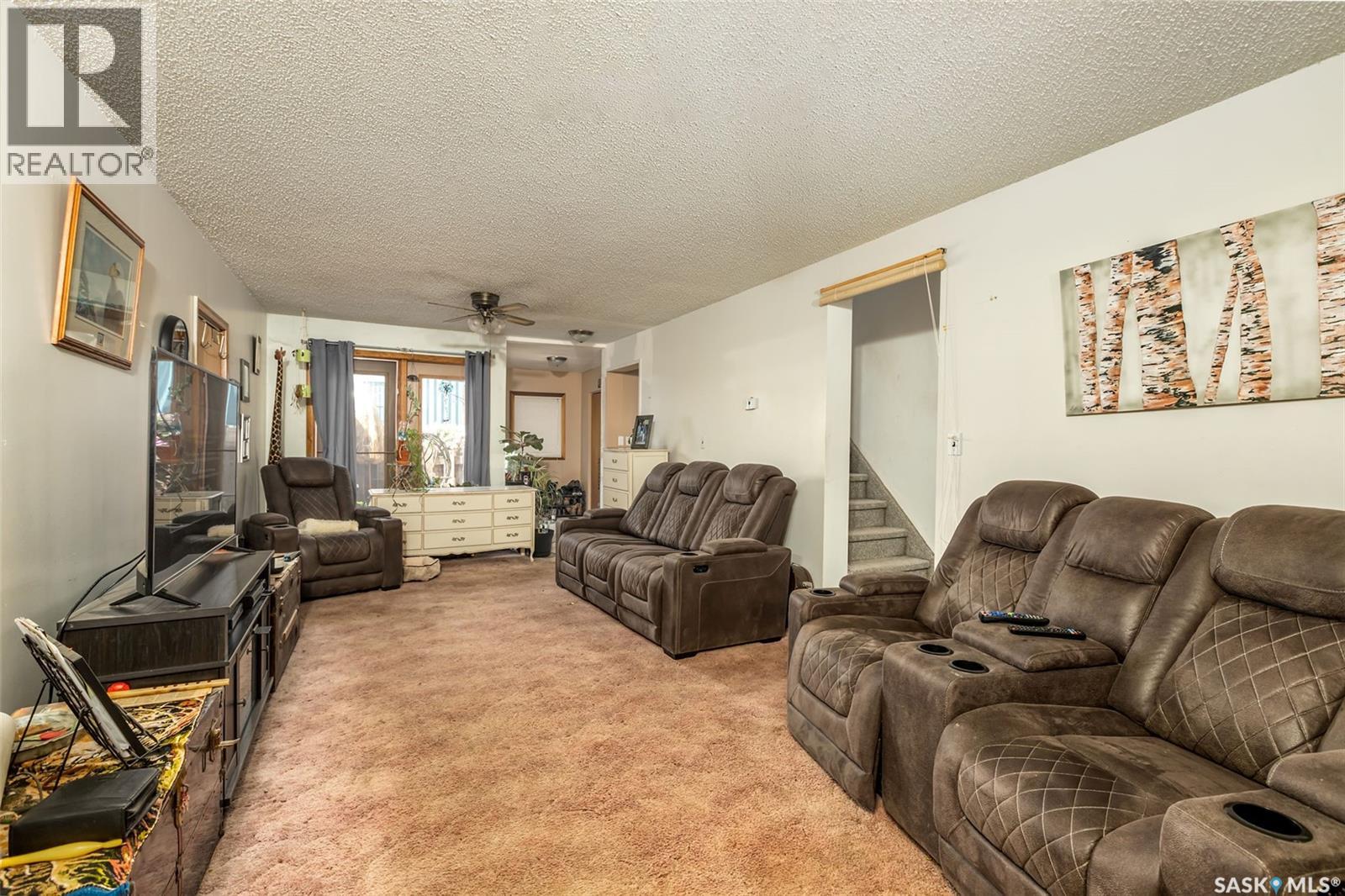 109 Centre Street, Willow Creek Rm No. 458, Saskatchewan  S0E 0W0 - Photo 11 - SK042437