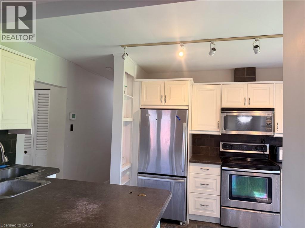 201 Lourdes Street, Waterloo, Ontario  N2L 1N8 - Photo 6 - 40847499