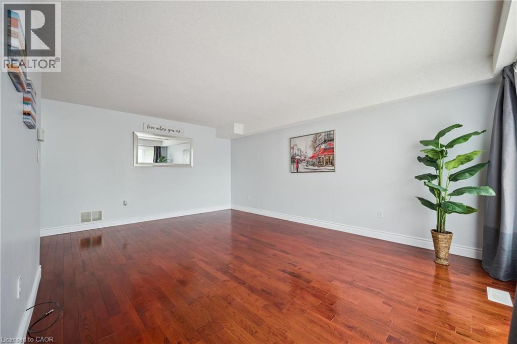 769 Karlsfeld Road, Waterloo, Ontario  N2T 2X2 - Photo 11 - 40842119