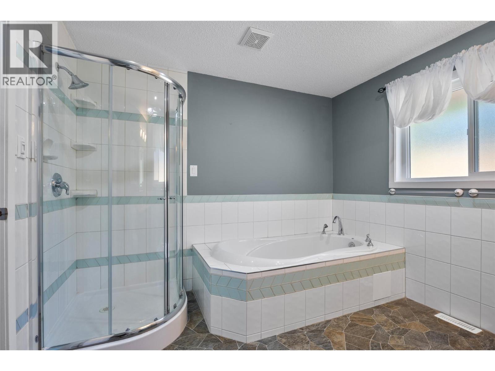 2402 Parkview Drive, Kamloops, British Columbia  V2B 7J1 - Photo 20 - 10393673