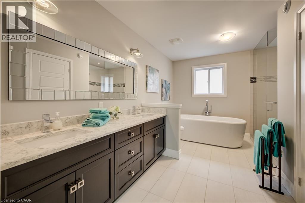 248 Evens Pond Crescent, Kitchener, Ontario  N2R 0B7 - Photo 35 - 40847502
