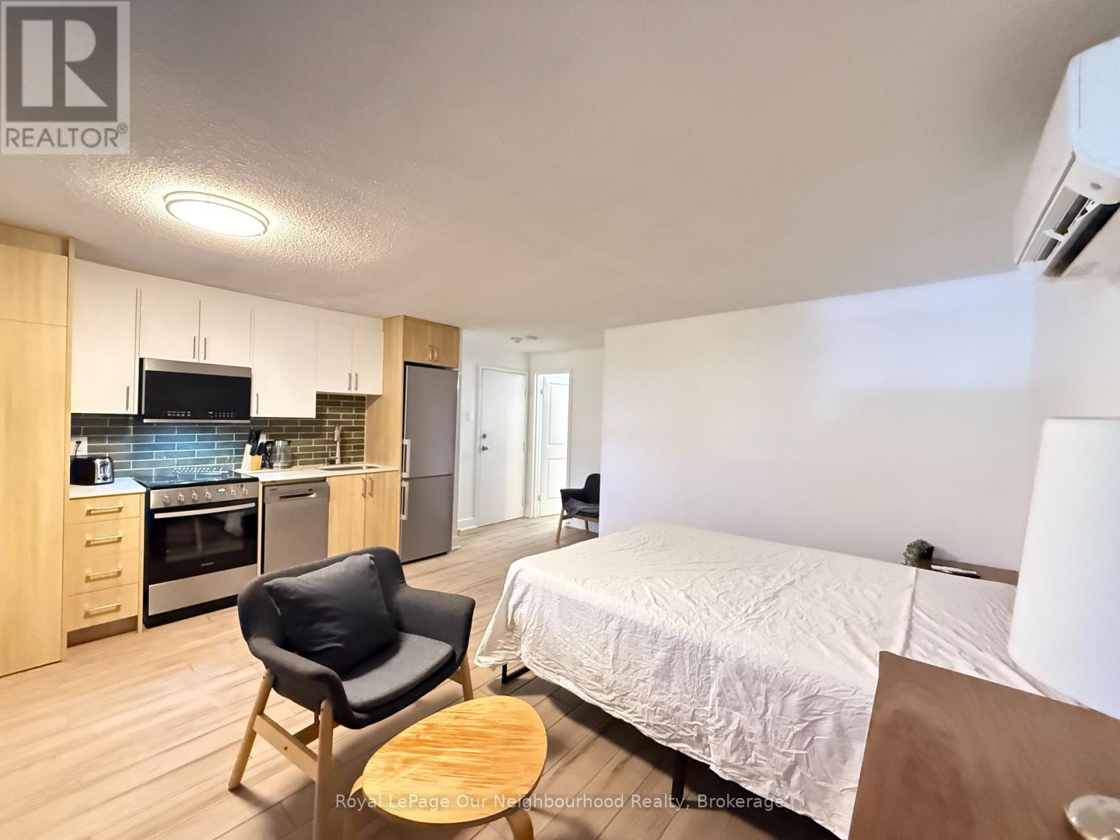 104 - 160 Dowling Avenue, Toronto (South Parkdale), Ontario  M6K 3A6 - Photo 5 - W13558368