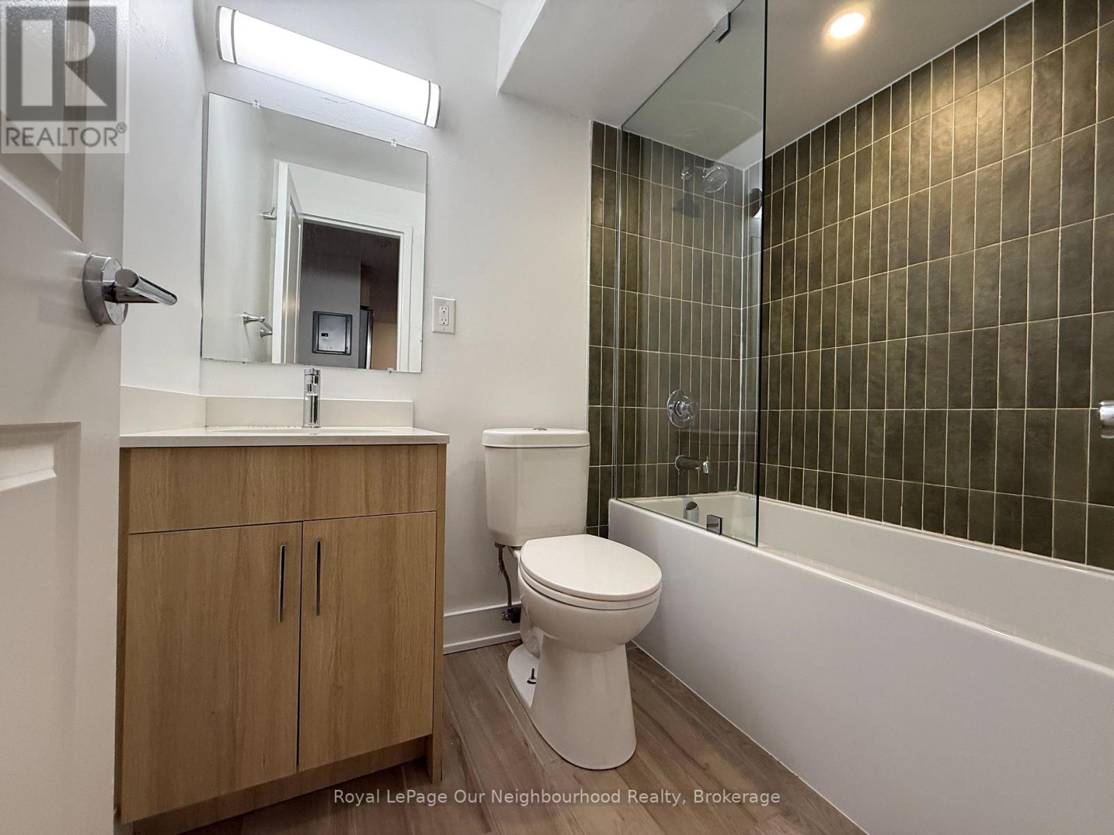 104 - 160 Dowling Avenue, Toronto (South Parkdale), Ontario  M6K 3A6 - Photo 7 - W13558368
