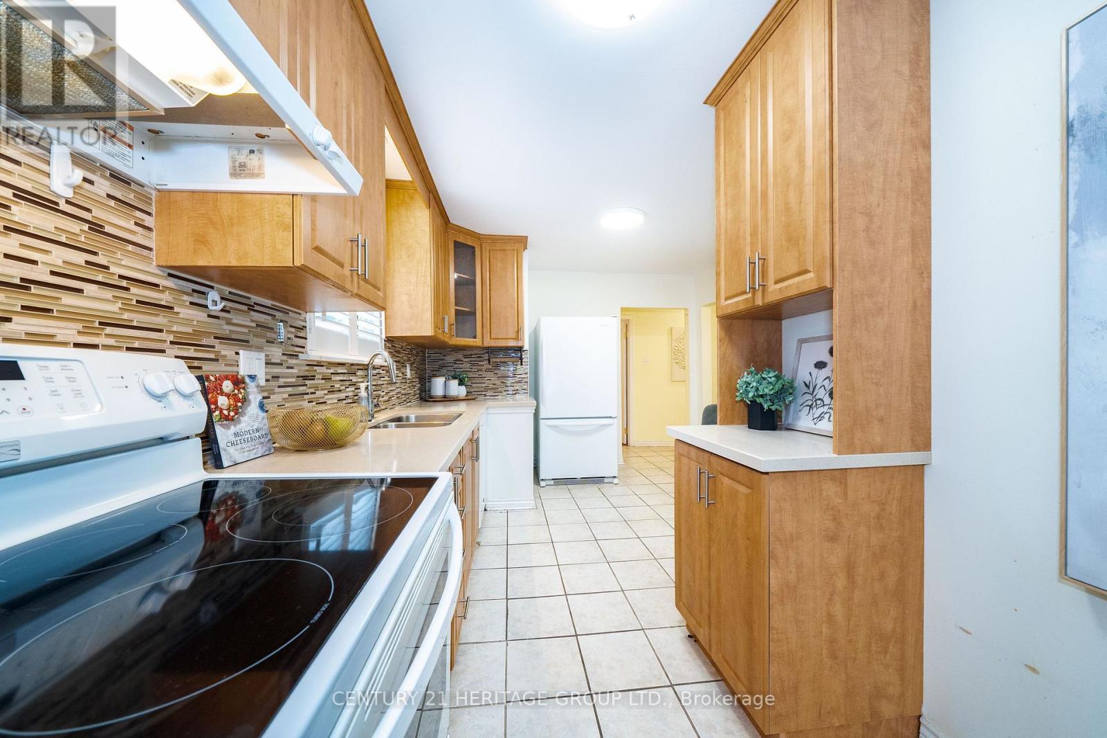 33 Elise Terrace, Toronto, Ontario  M2R 2W9 - Photo 18 - C13558236