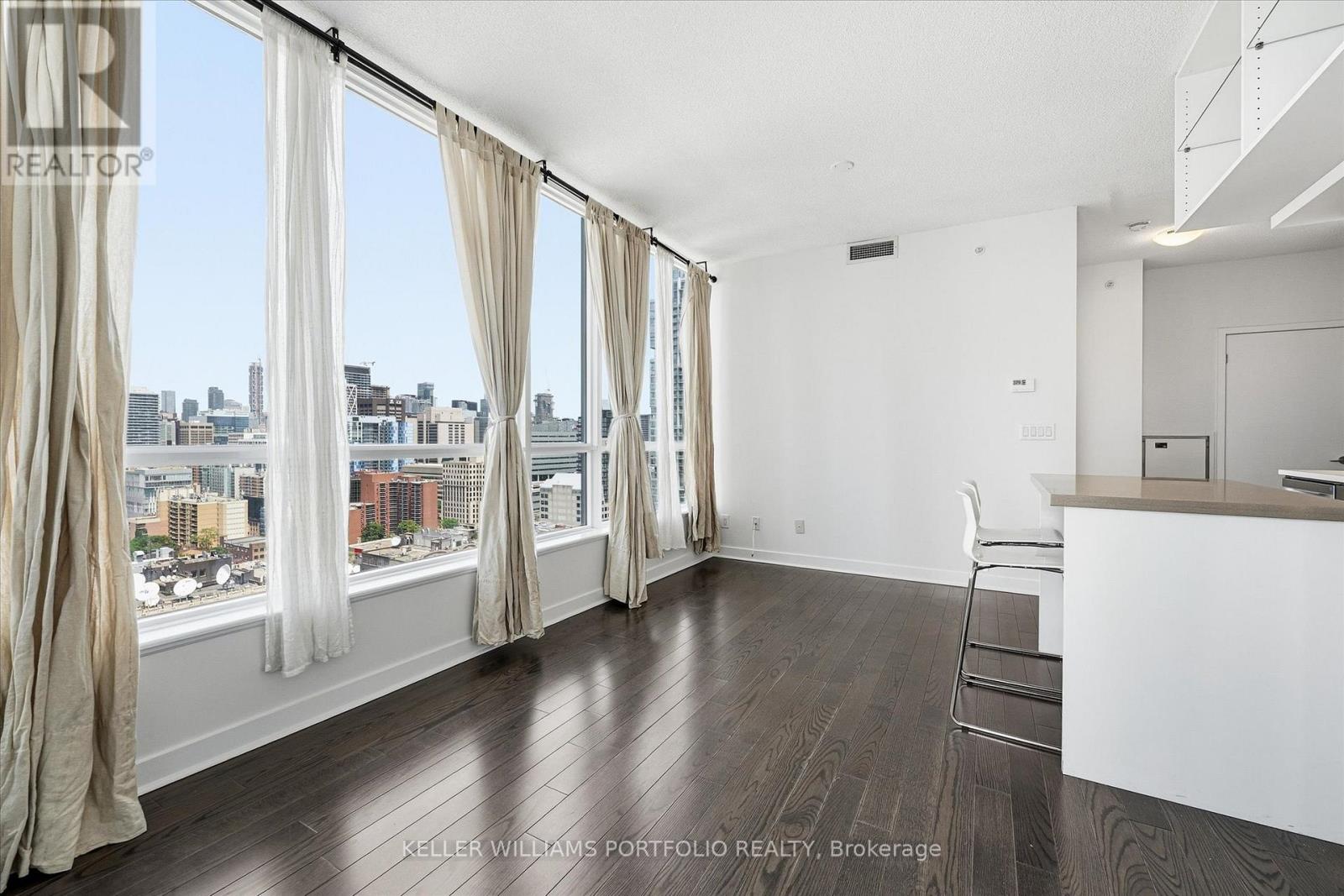 2402 - 295 Adelaide Street W, Toronto, Ontario M5V 0L4 - Photo 10 - C13558252