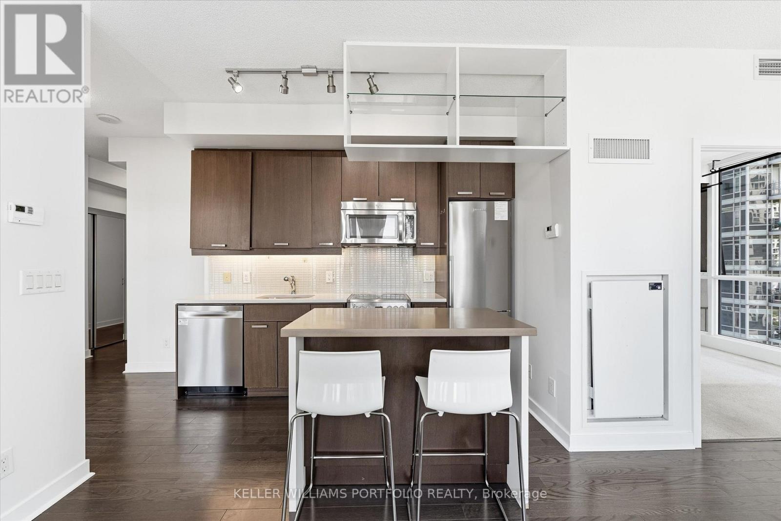 2402 - 295 Adelaide Street W, Toronto, Ontario M5V 0L4 - Photo 14 - C13558252