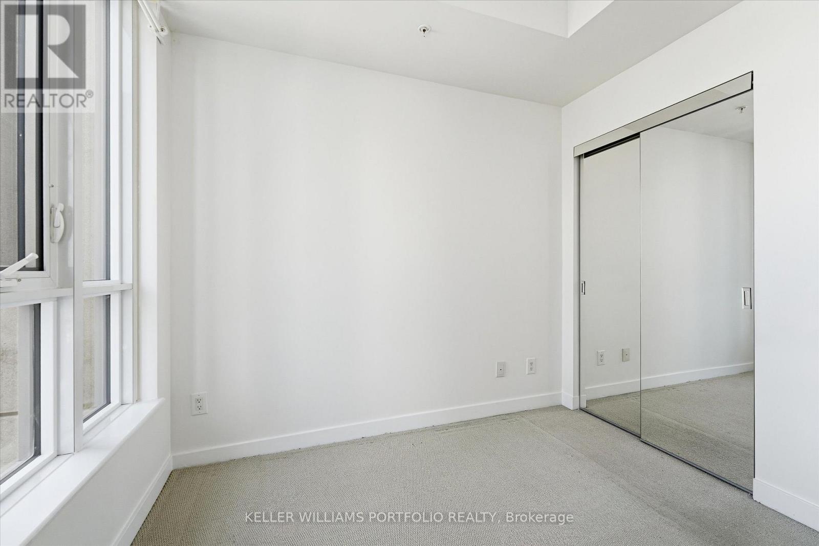 2402 - 295 Adelaide Street W, Toronto, Ontario M5V 0L4 - Photo 16 - C13558252