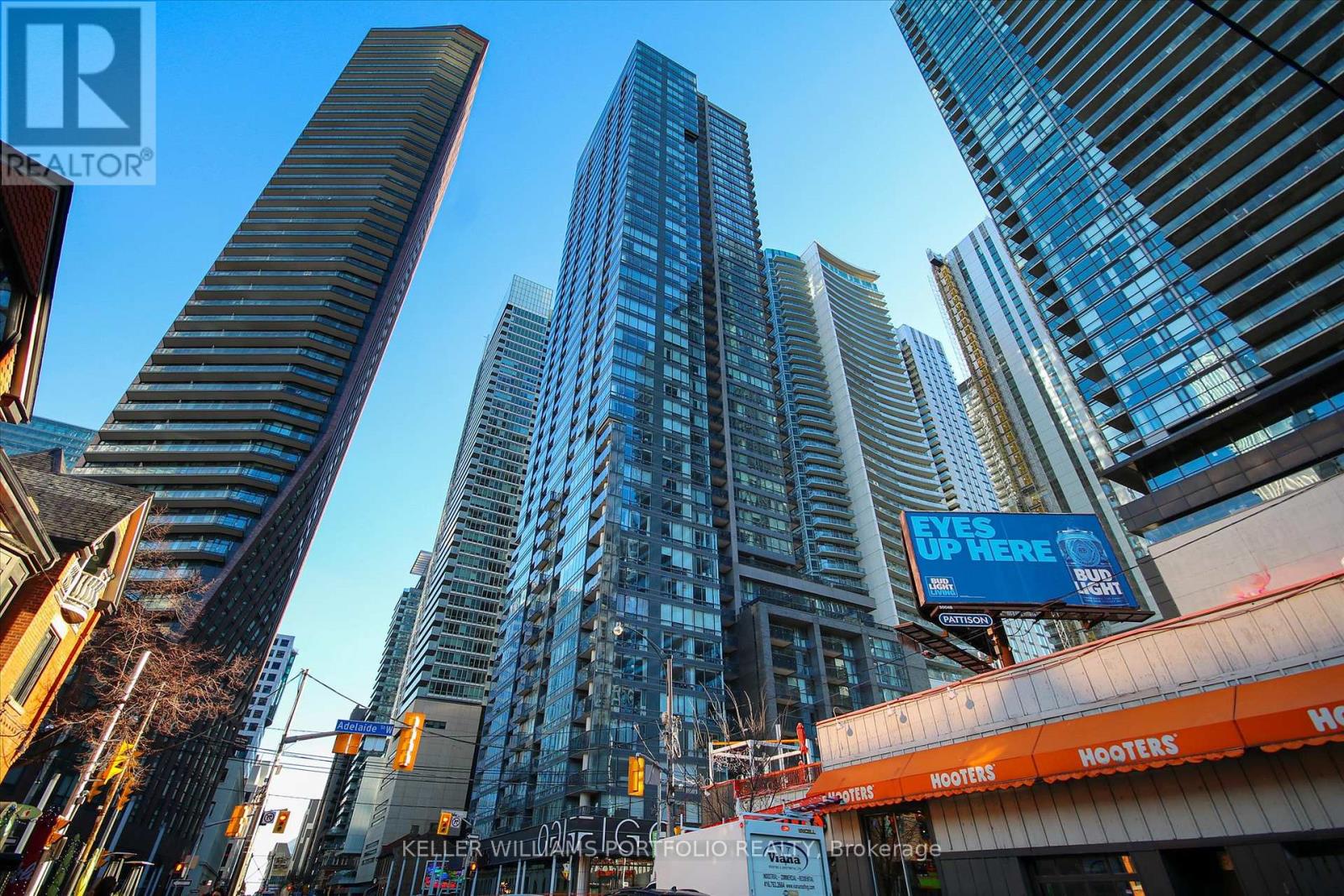 2402 - 295 Adelaide Street W, Toronto, Ontario M5V 0L4 - Photo 2 - C13558252