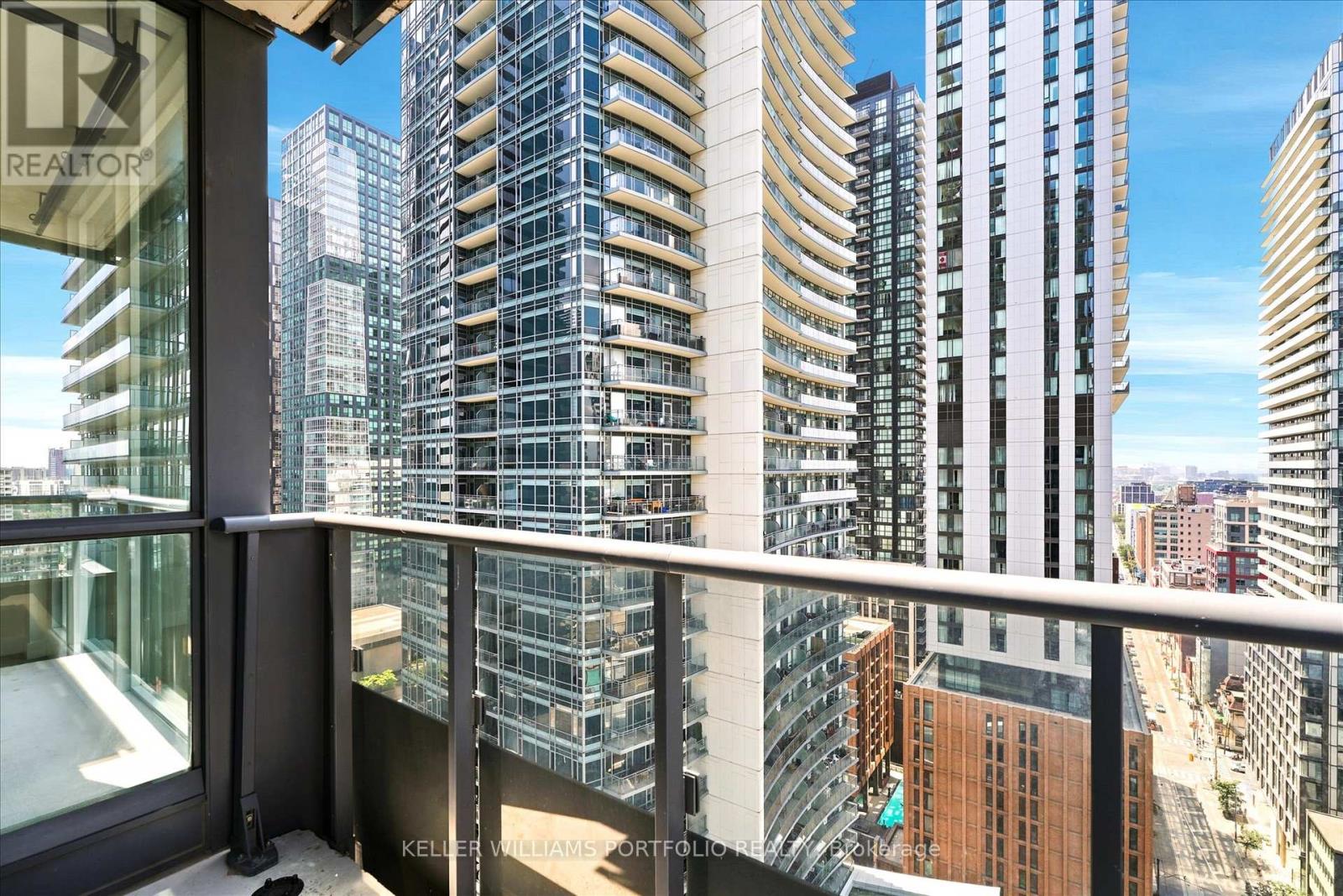 2402 - 295 Adelaide Street W, Toronto, Ontario M5V 0L4 - Photo 27 - C13558252