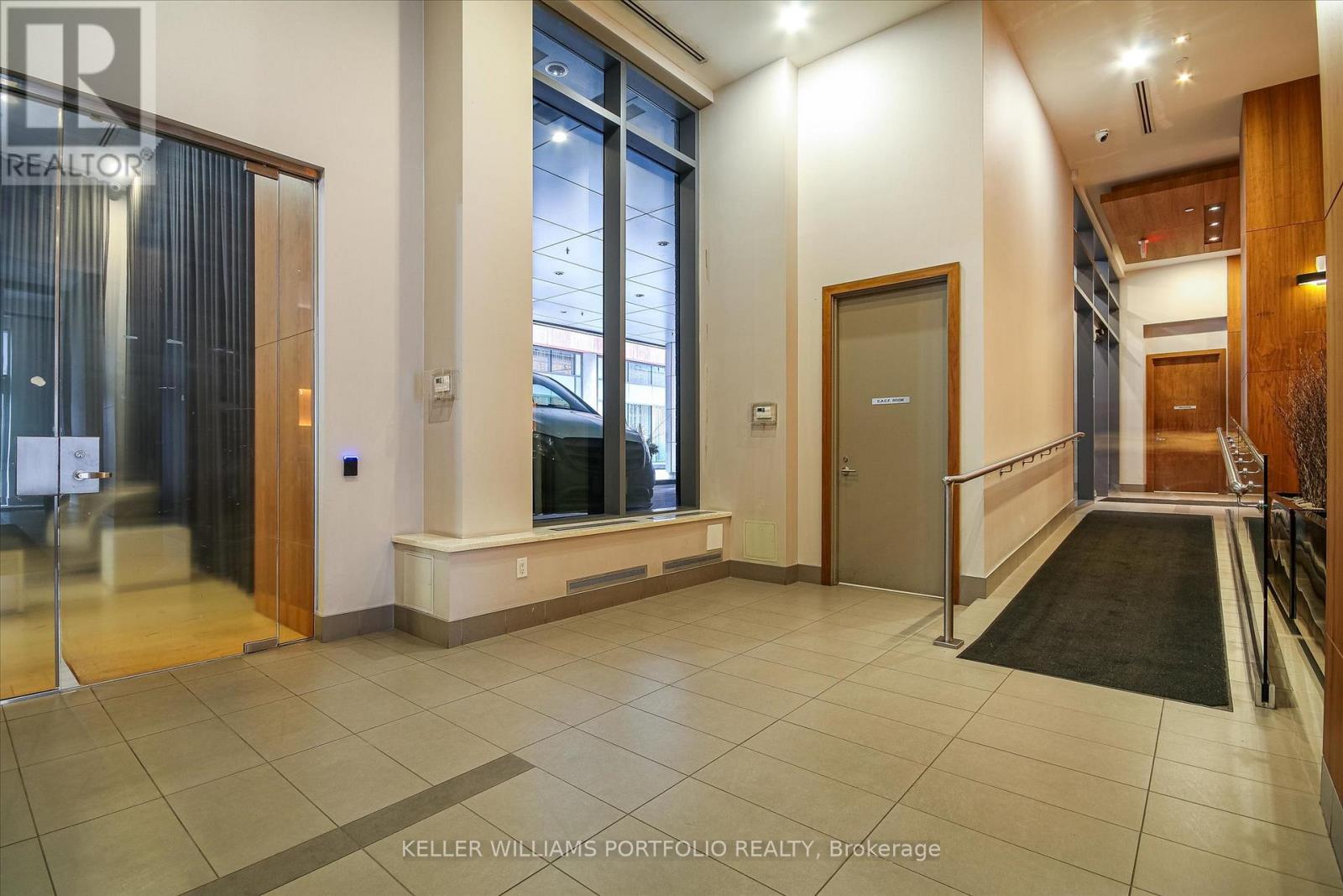 2402 - 295 Adelaide Street W, Toronto, Ontario M5V 0L4 - Photo 4 - C13558252