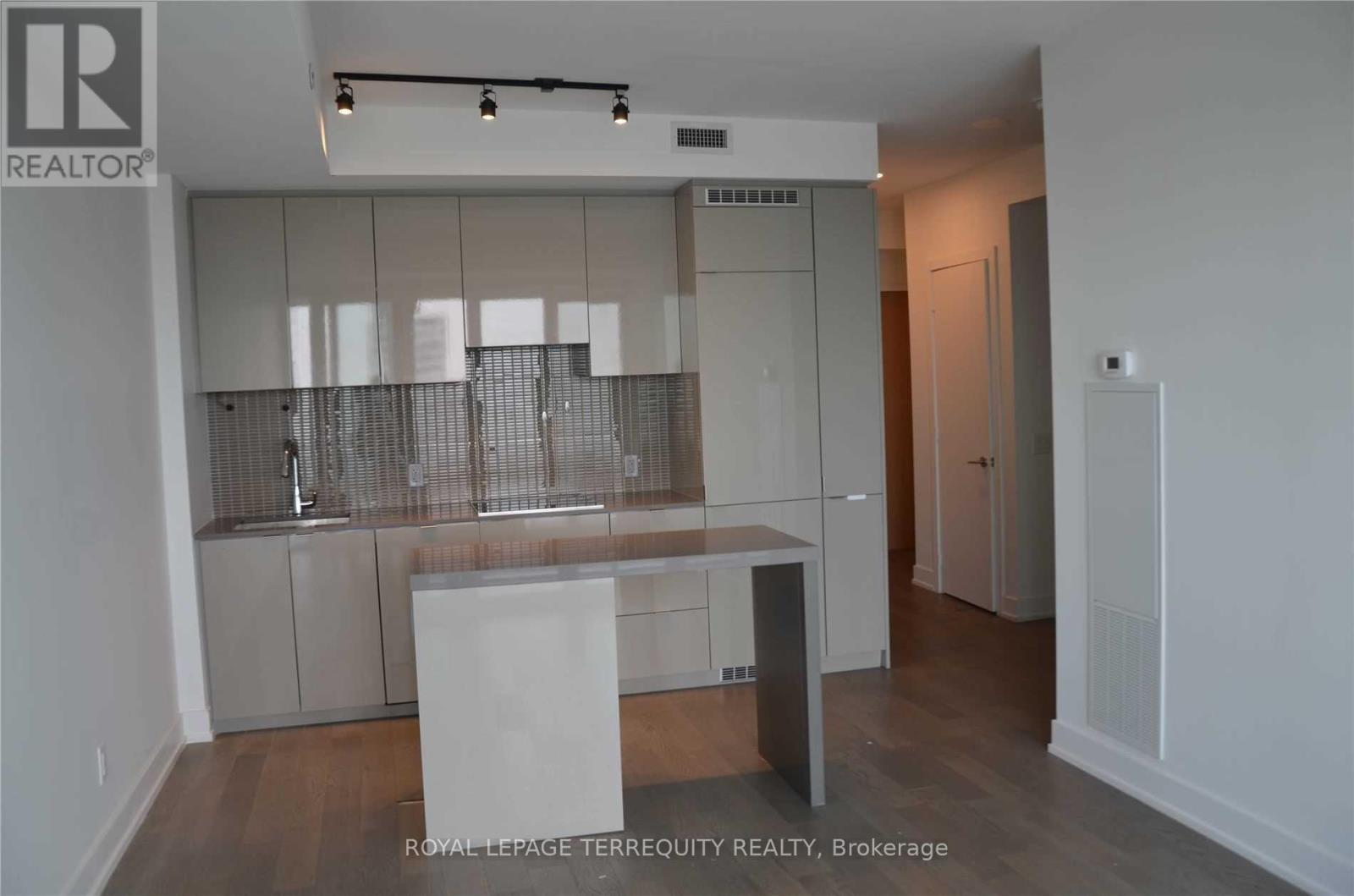 3409 - 7 Grenville Street, Toronto, Ontario  M4Y 0E9 - Photo 3 - C13558278