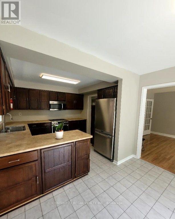 41 Keffer Circle, Newmarket, Ontario  L3X 1R7 - Photo 6 - N13558380
