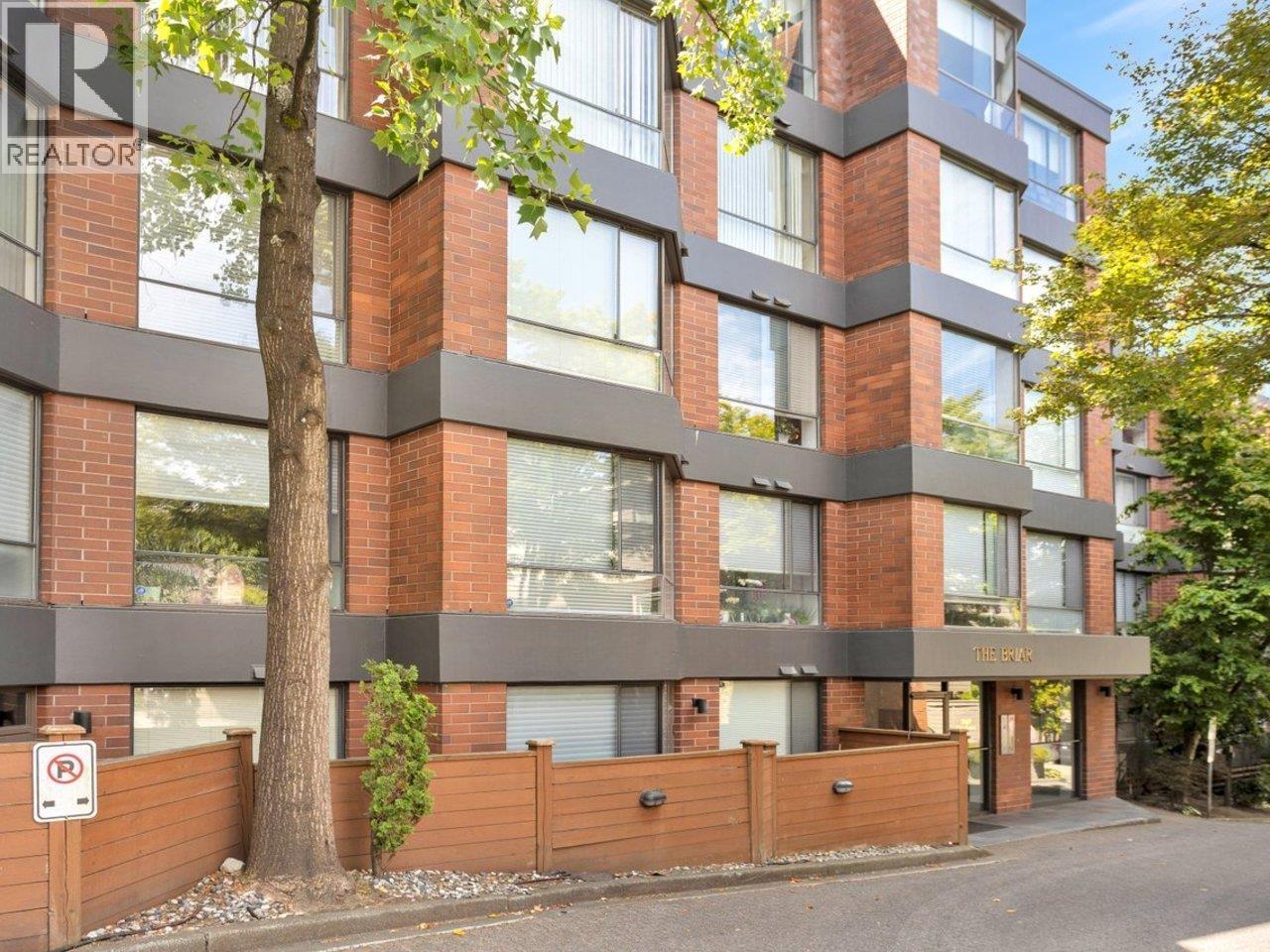 206 2140 Briar Avenue, Vancouver, British Columbia  V6L 3E3 - Photo 2 - R3145548