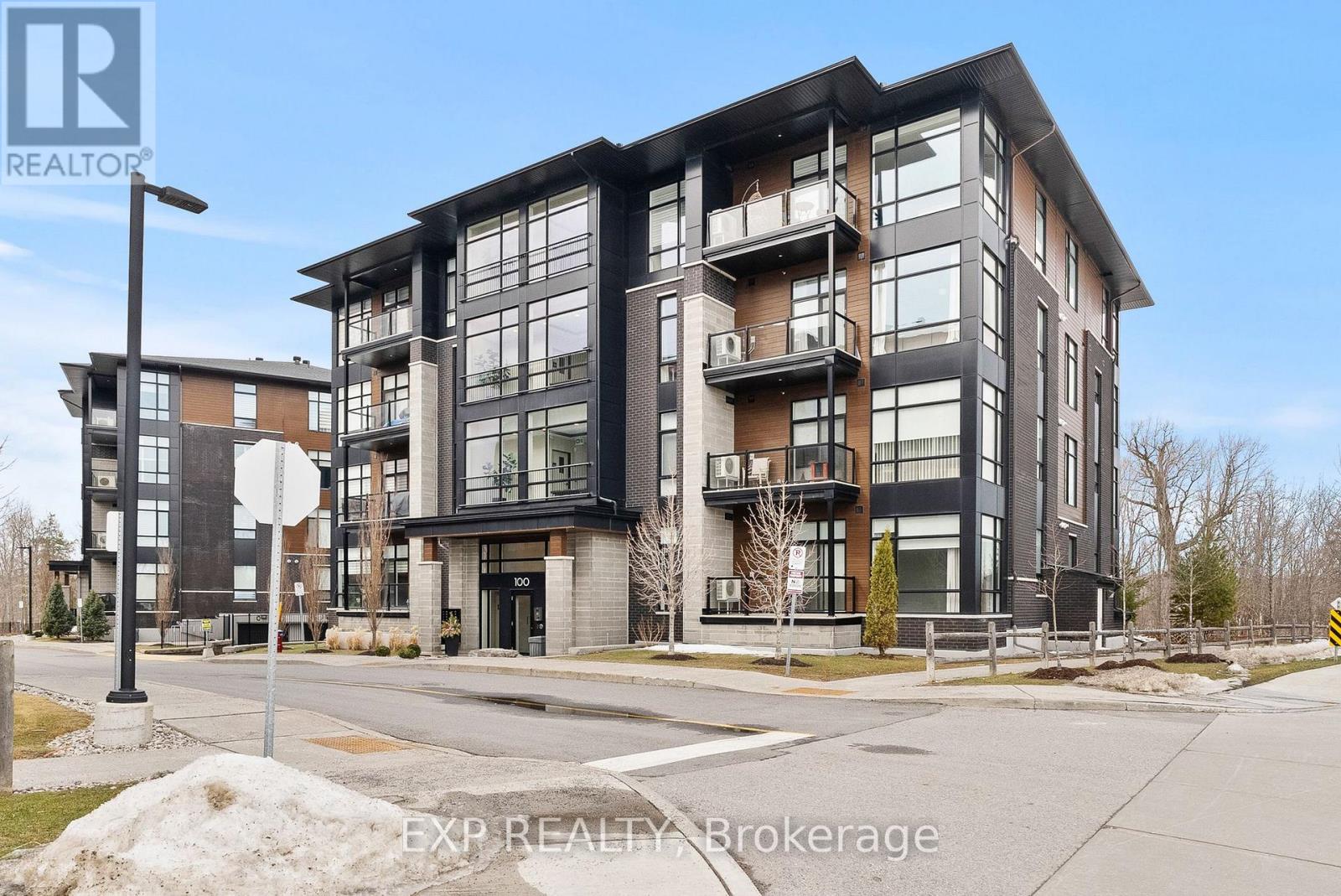 301 - 100 Cortile Private, Ottawa, Ontario K1V 2S8 - Photo 1 - X13558244