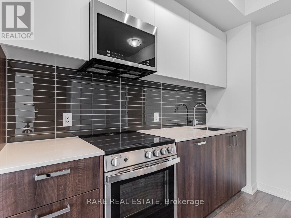 815 - 1787 St Clair Avenue W, Toronto, Ontario  M6N 0B7 - Photo 3 - W13558232