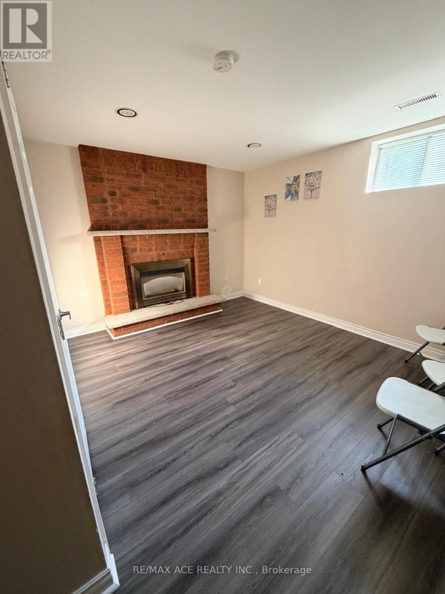 Bsmt - 392 East Avenue, Toronto, Ontario  M1C 2W6 - Photo 2 - E13553586