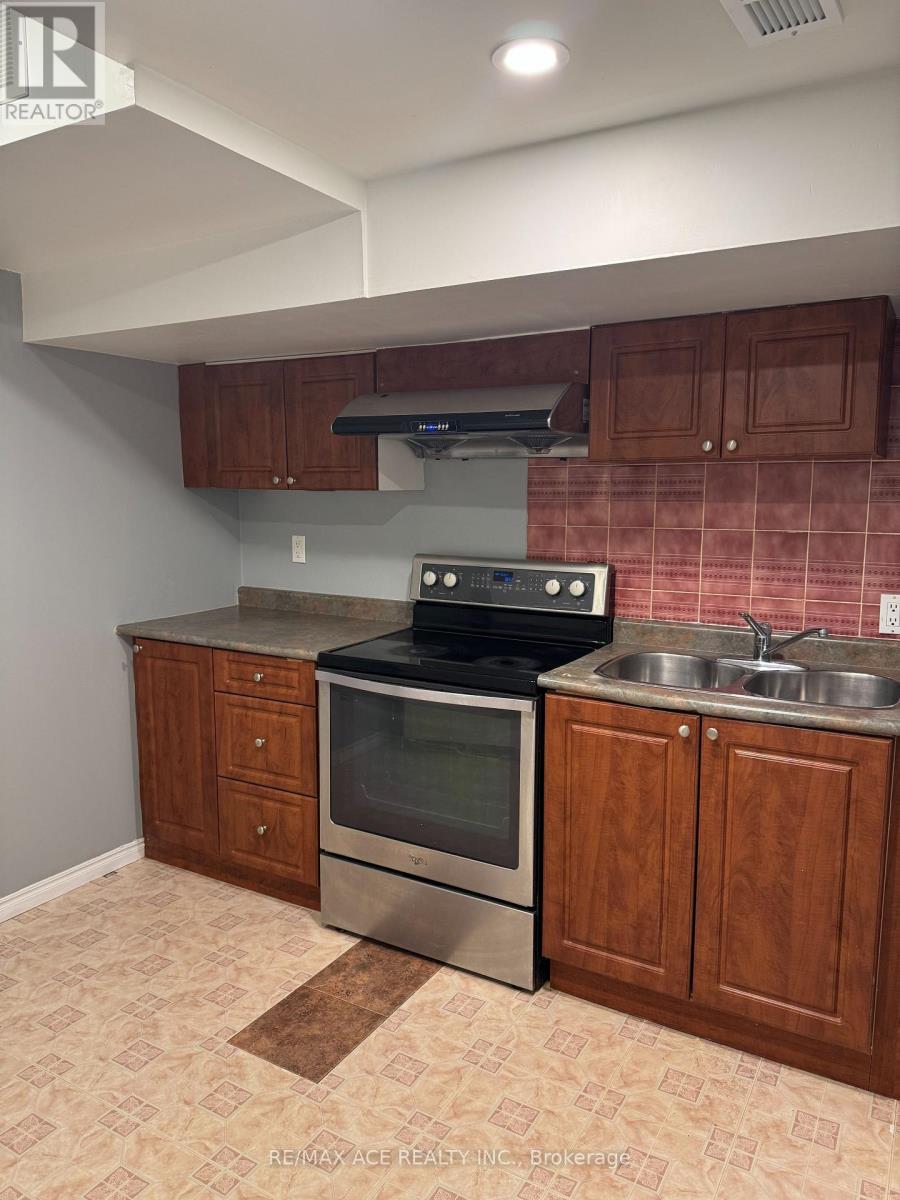 Bsmt - 392 East Avenue, Toronto, Ontario  M1C 2W6 - Photo 3 - E13553586