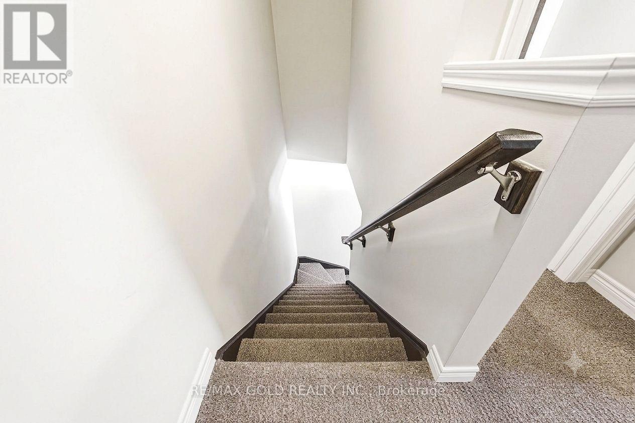 4 Bird Lane, Hamilton, Ontario  L9G 0G7 - Photo 11 - X13558306