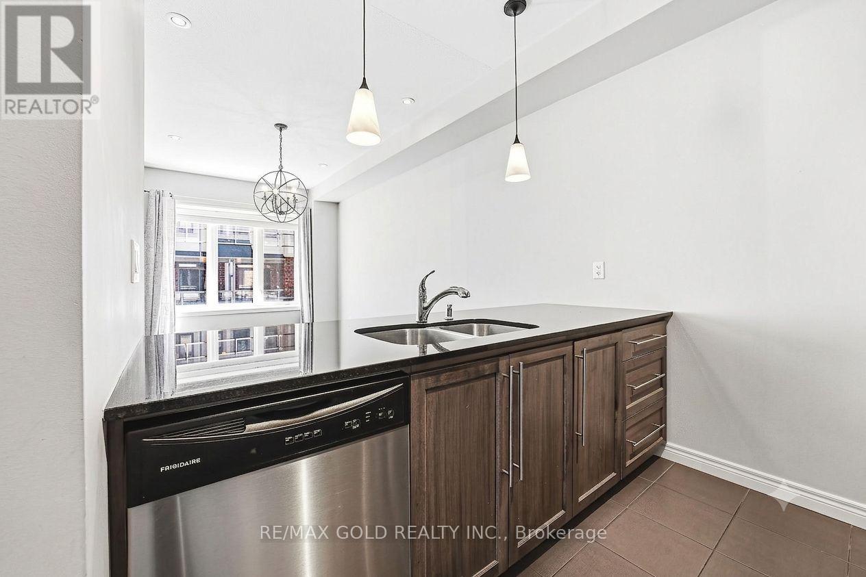 4 Bird Lane, Hamilton, Ontario  L9G 0G7 - Photo 9 - X13558306