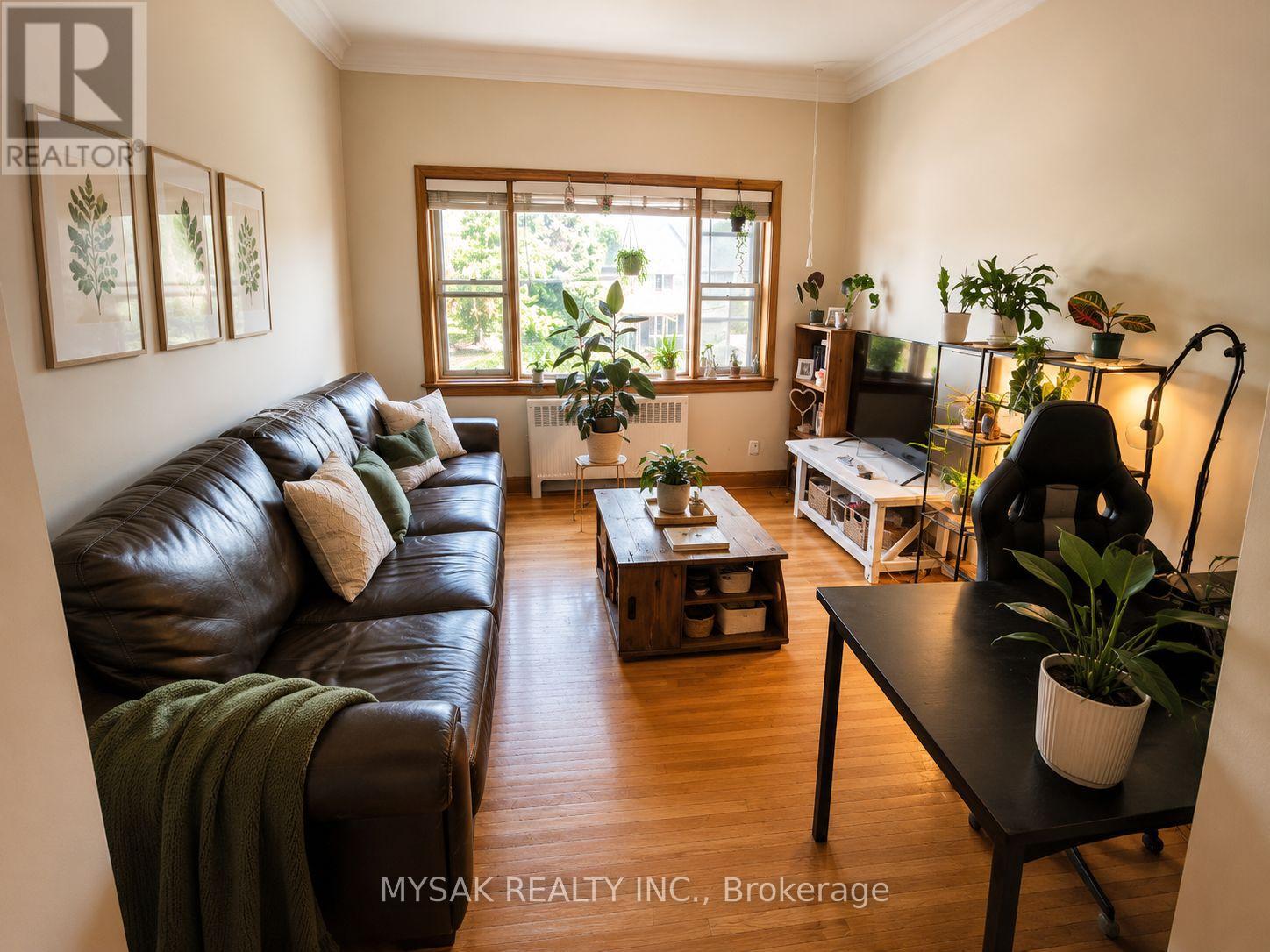 32-36 Welland Avenue, St. Catharines, Ontario  L2R 2M3 - Photo 4 - X13558406