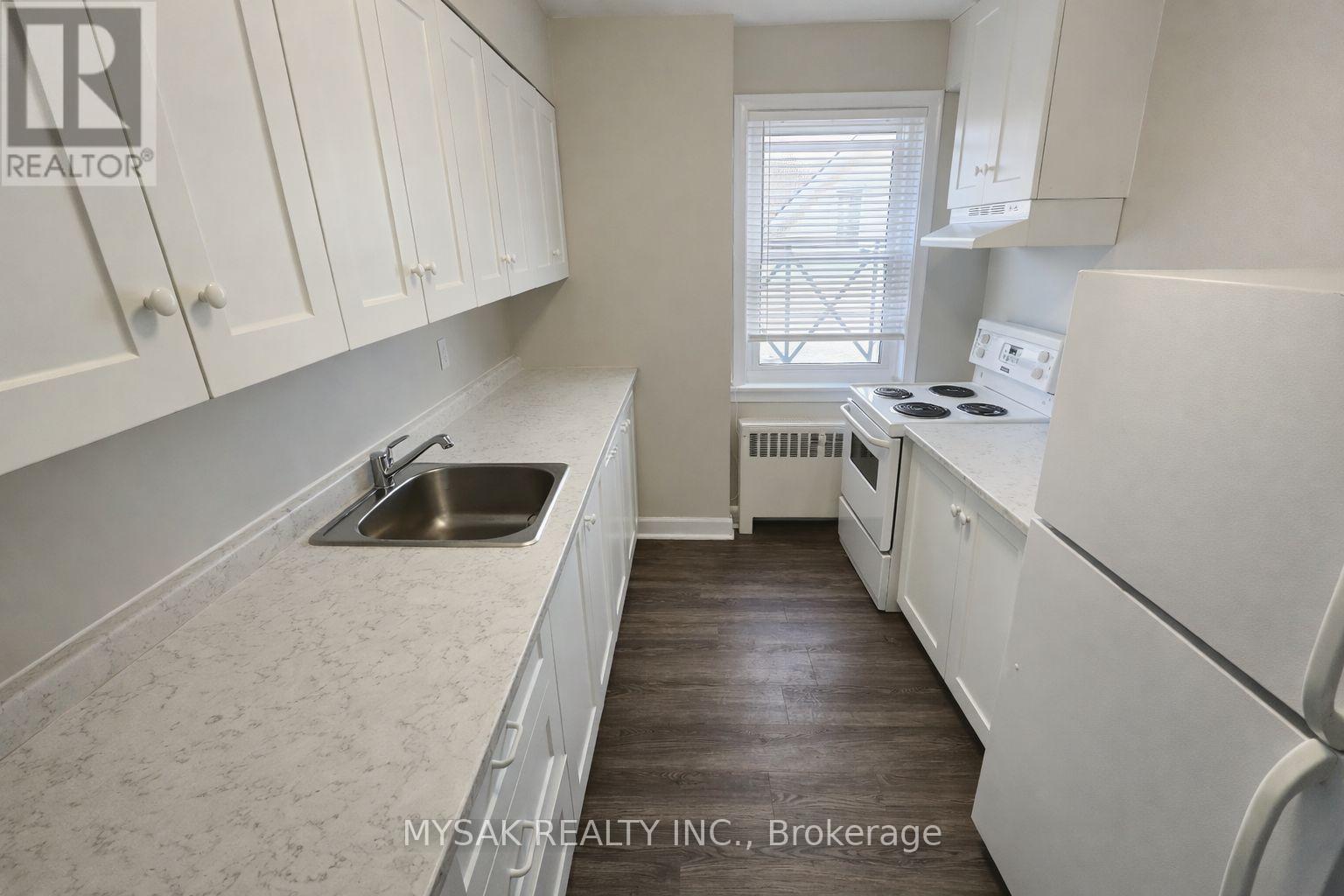 32-36 Welland Avenue, St. Catharines, Ontario  L2R 2M3 - Photo 8 - X13558406